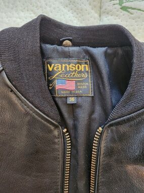 Vanson Leathers Men’s Black Leather Bomber Jacket